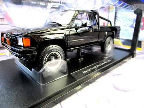 Toyota hilux pickup - toyota,